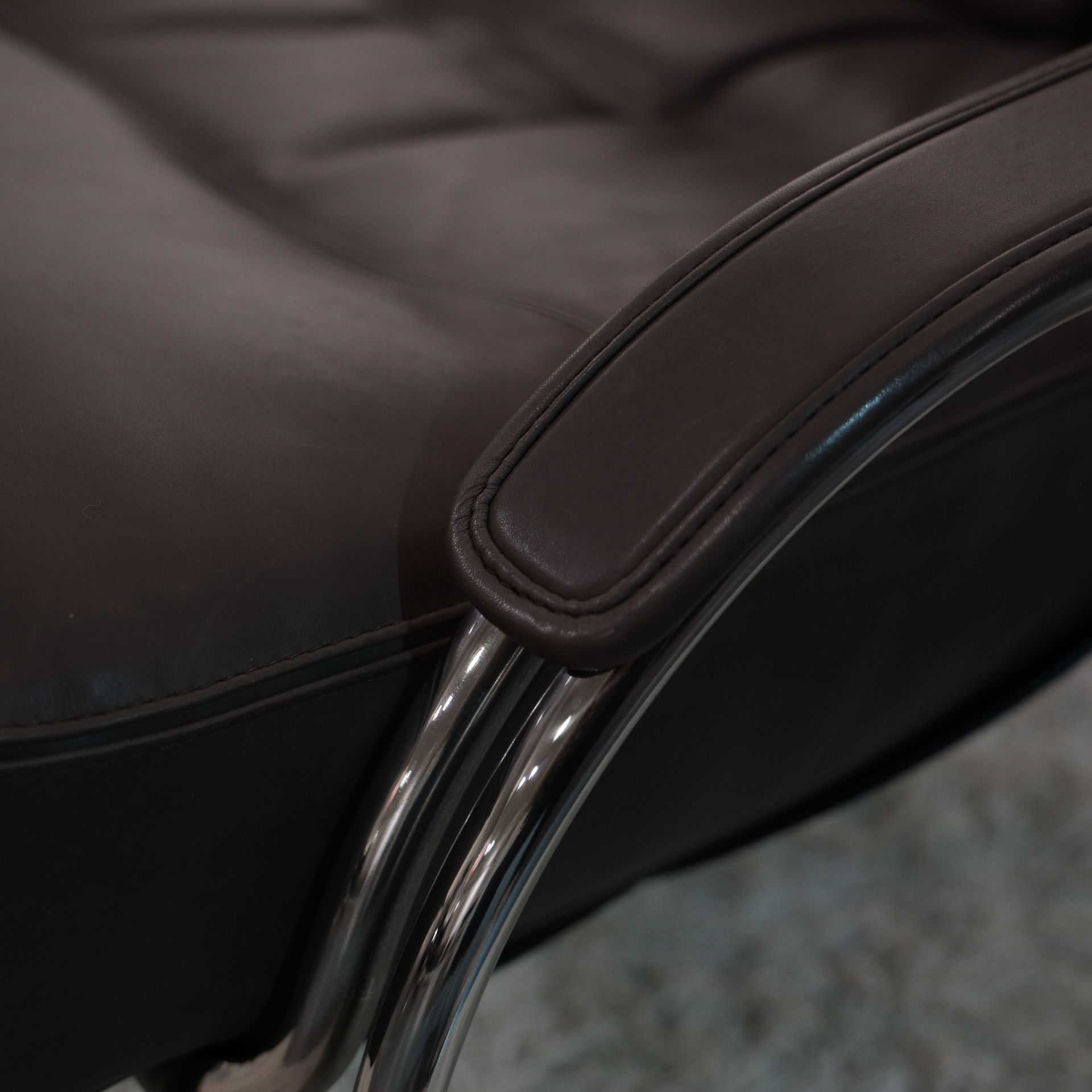 Zanotta Maggiolina fauteuil incl poef  - Details