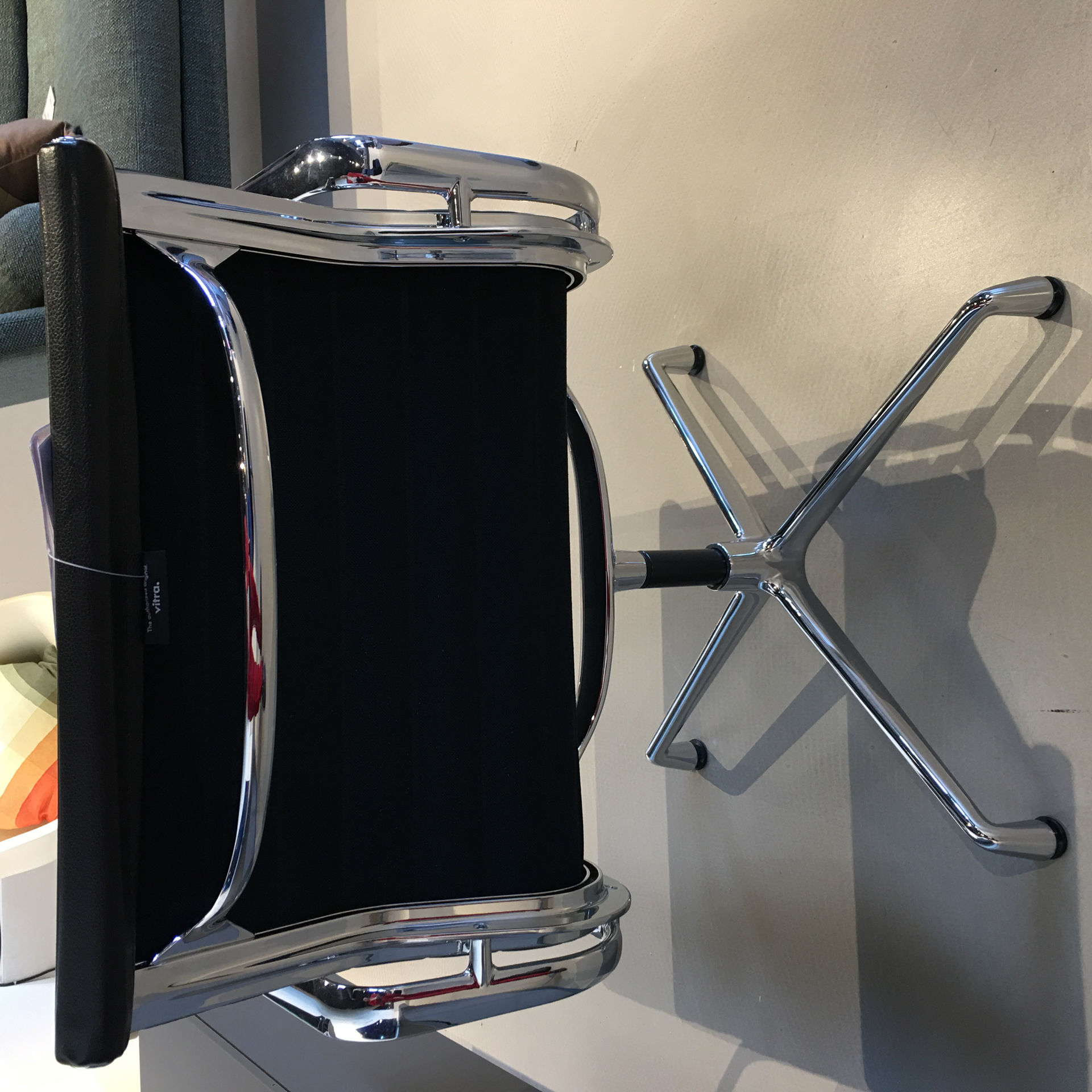 Vitra Aluminium Chair / EA 108 bureaustoel